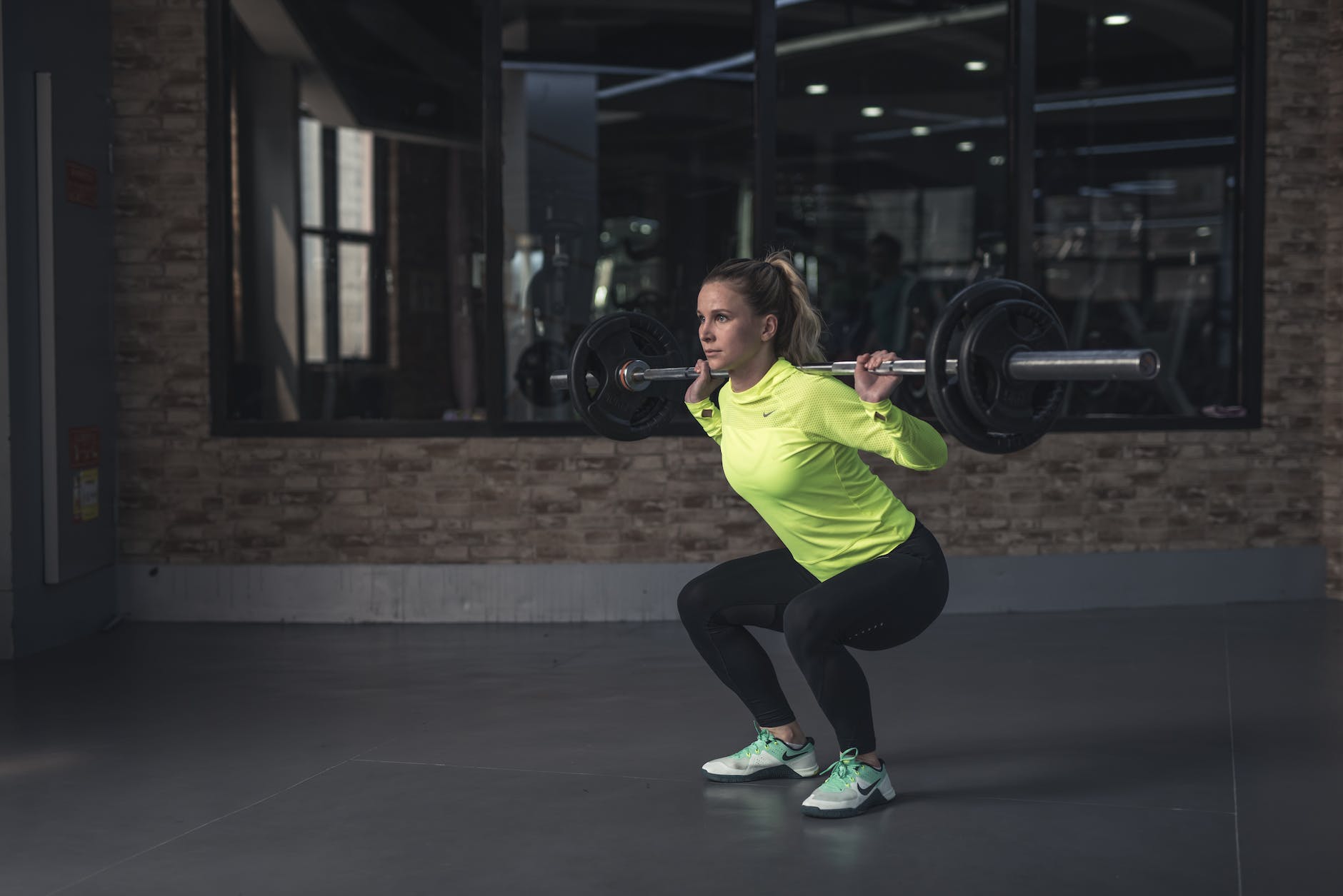 5 Mistakes With Your Squats: Mastering the Art of Pain-Free Knees